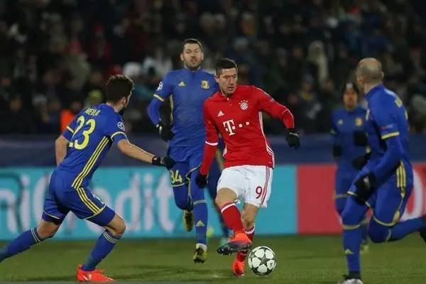 此时另一侧 此时另一侧